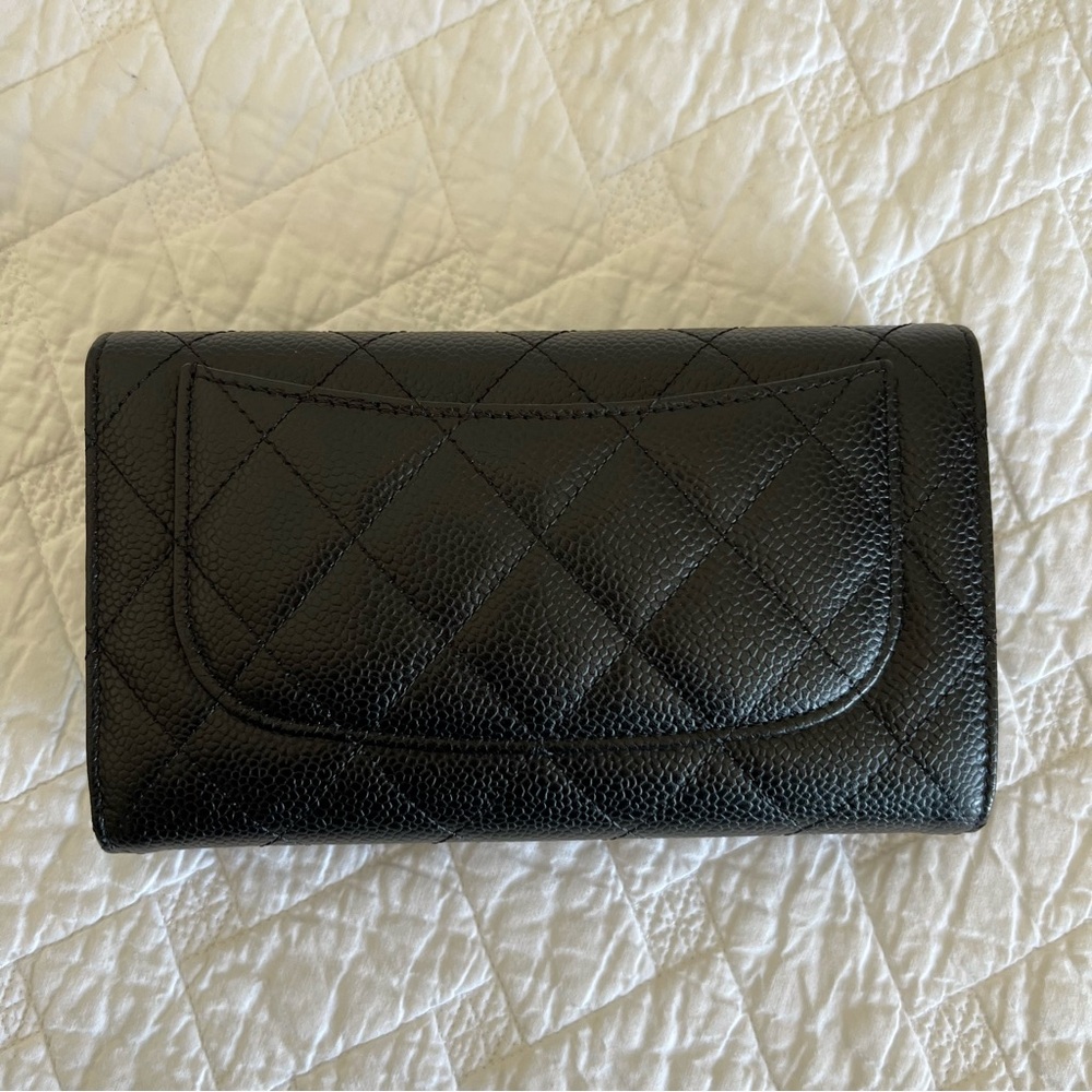 Chanel Wallet - Picture 2 of 8
